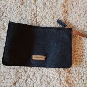 NWOT- Tommy Hilfiger Wristlet 👝